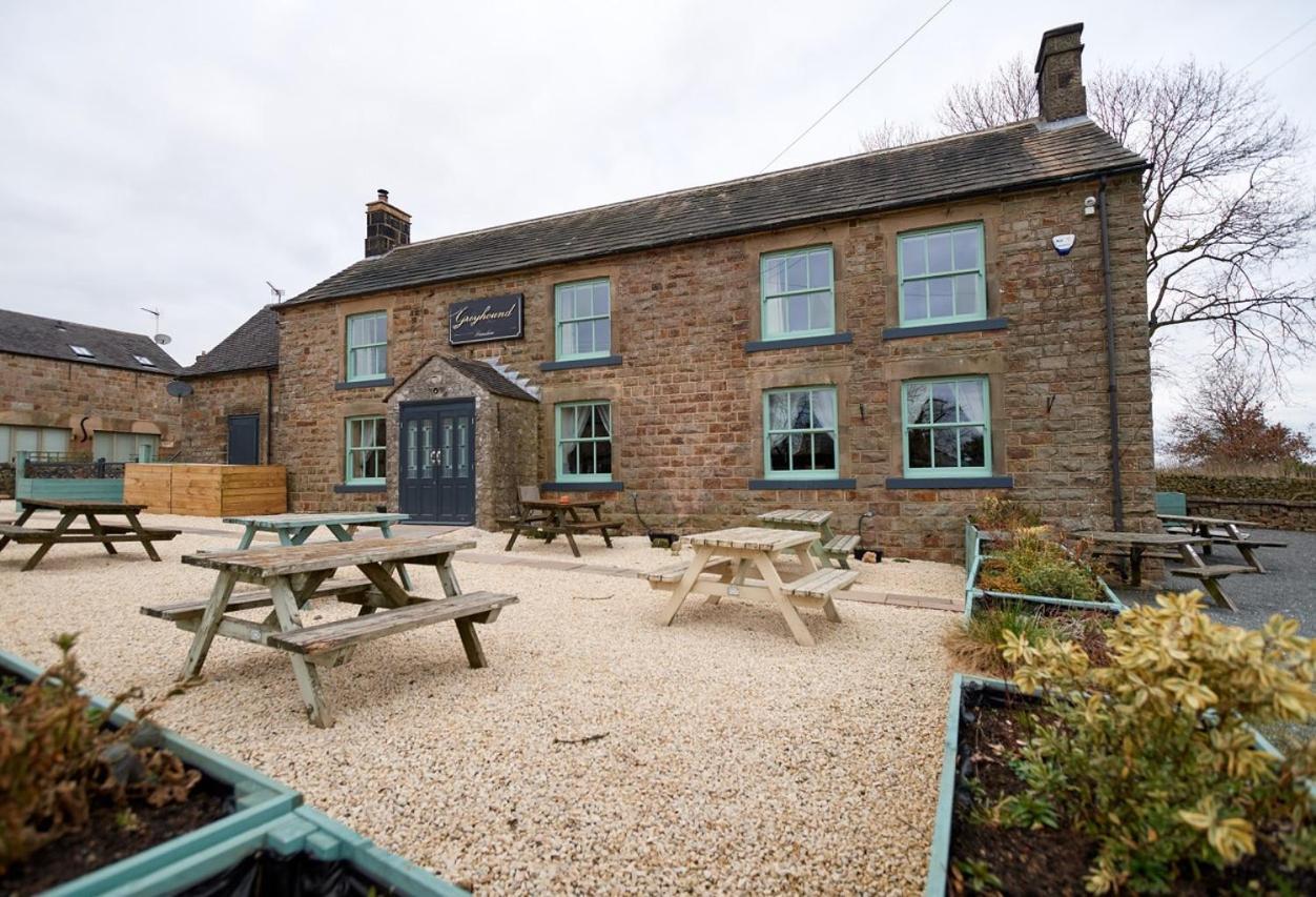 Peak District, The Greyhound Inn, Warslow Circa 1750 Exterior foto